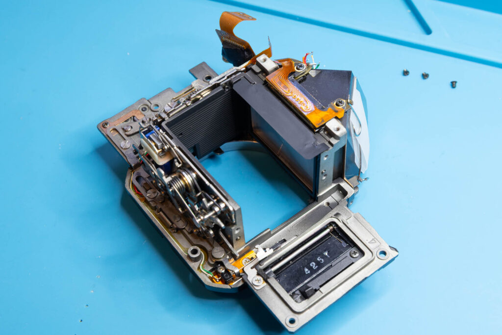 Canon A-1: Mirror box with mirror-control unit removed