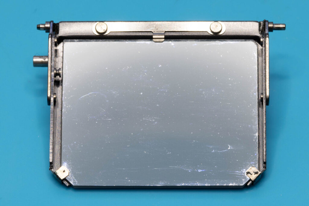 Canon A-1: Mirror after cleaning