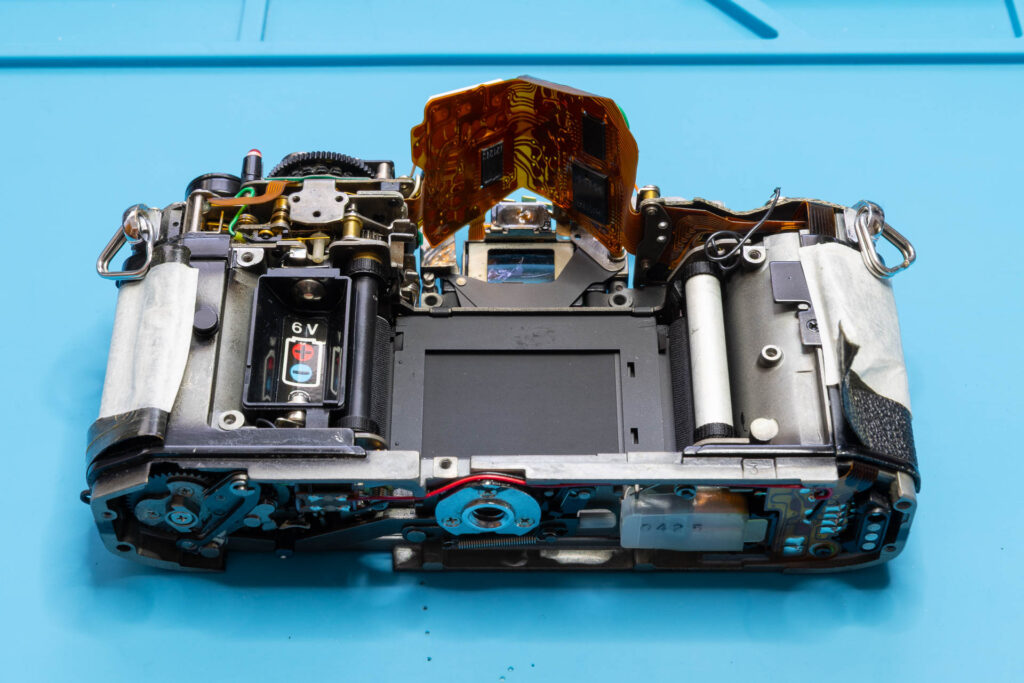 Canon A-1: Camera chassis before installation of the mirror box