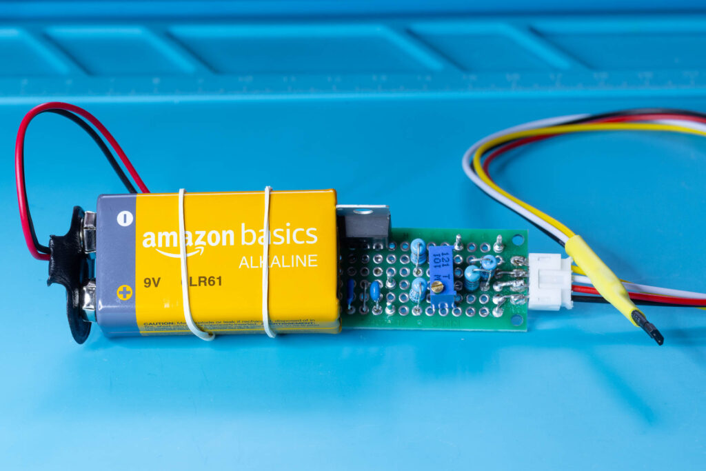 Magnetometer with activated power supply